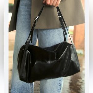 BOWLING BAG
BLACK